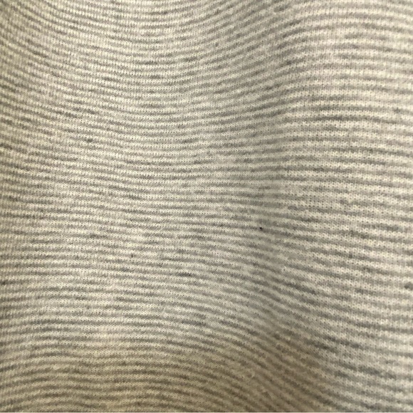 𝅺OLD Navy Heather grey long sleeve 1/4 zip shirt - Picture 5 of 9